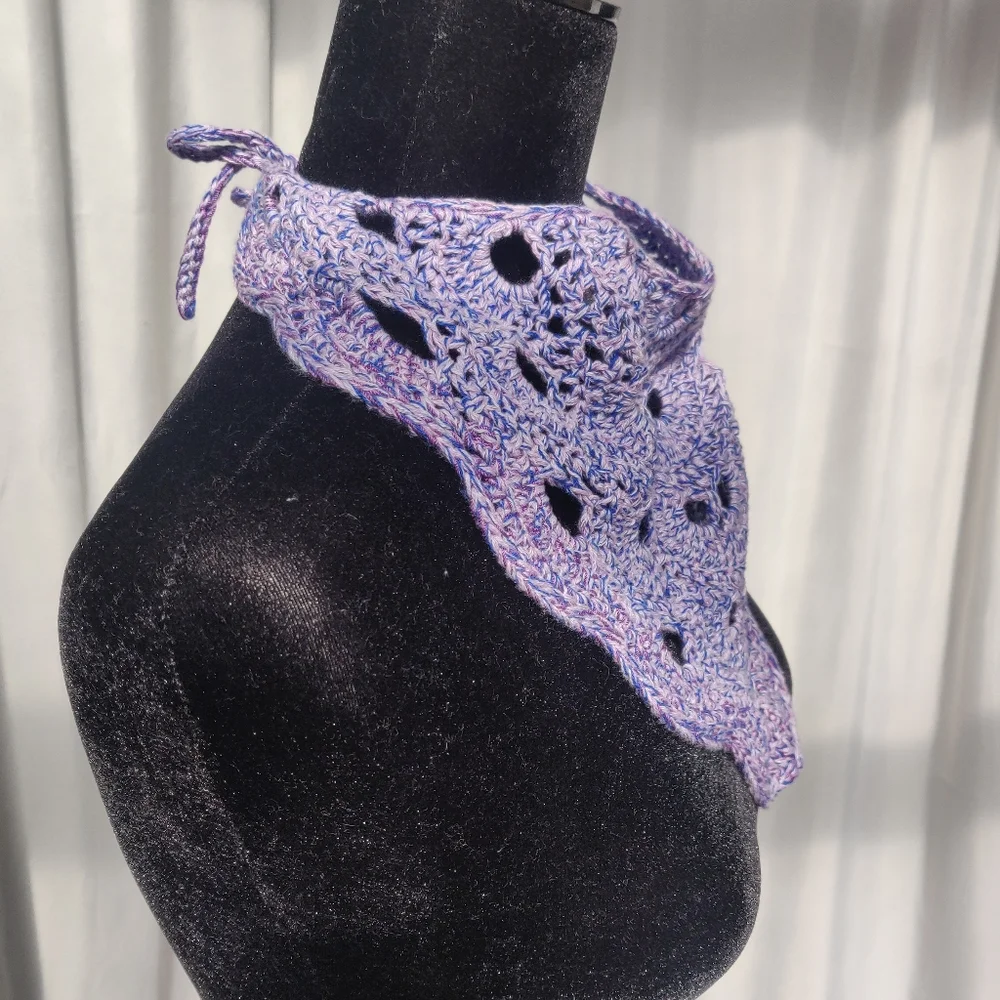 Hand Made Poncho with Head Scarf - Picture 8 of 9